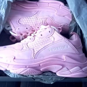 Balenciaga shoes size 2